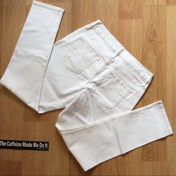 Bandolino Crop Jeans - Picture 3 of 3